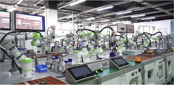 長廣溪智造 以“機汽共融”引領未來，智能工廠榮獲恰佩克年度示范應用場景獎